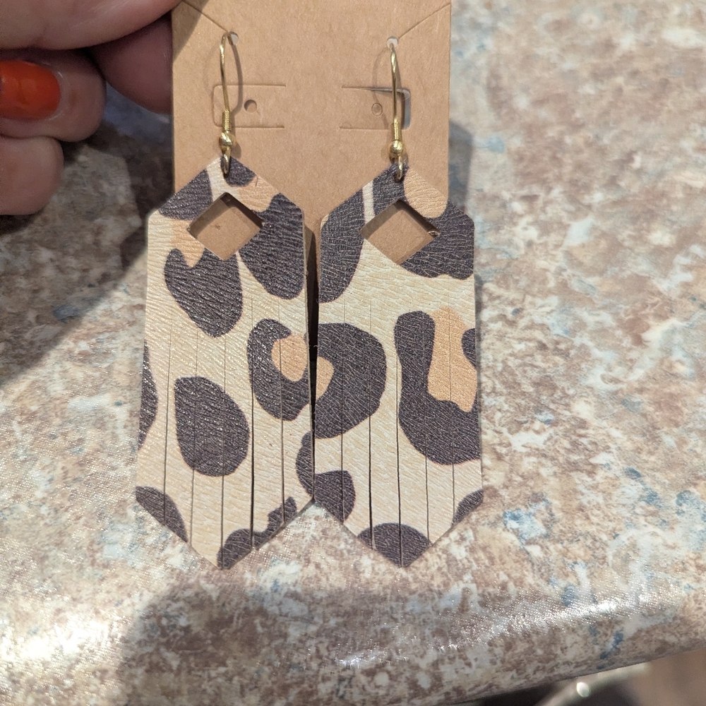 Earring Lot - Picture 7 of 8